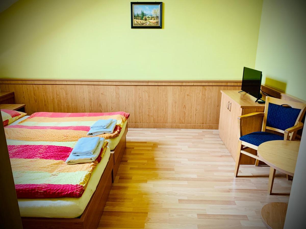 Hotel Macocha Blansko Extérieur photo