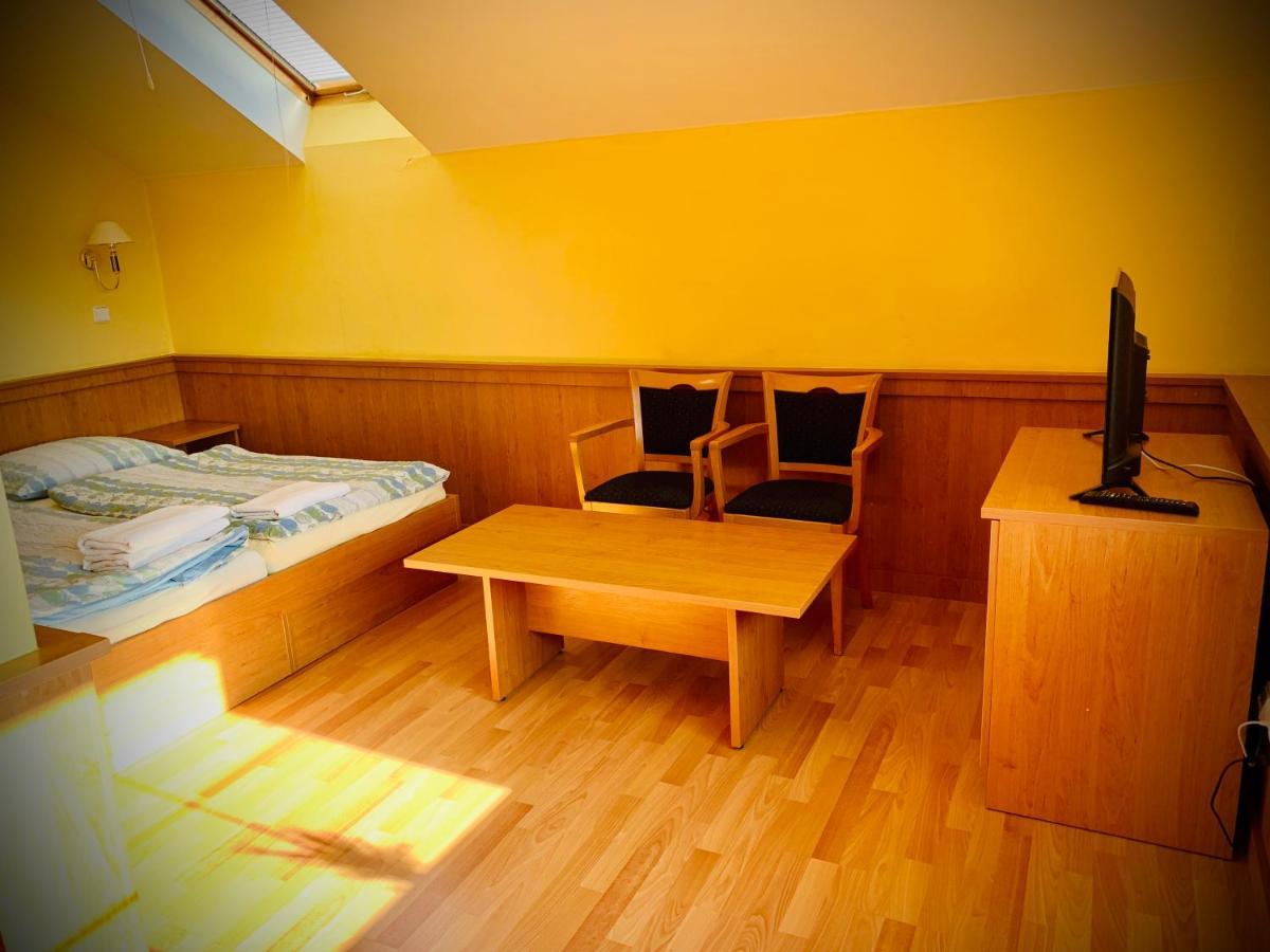 Hotel Macocha Blansko Extérieur photo